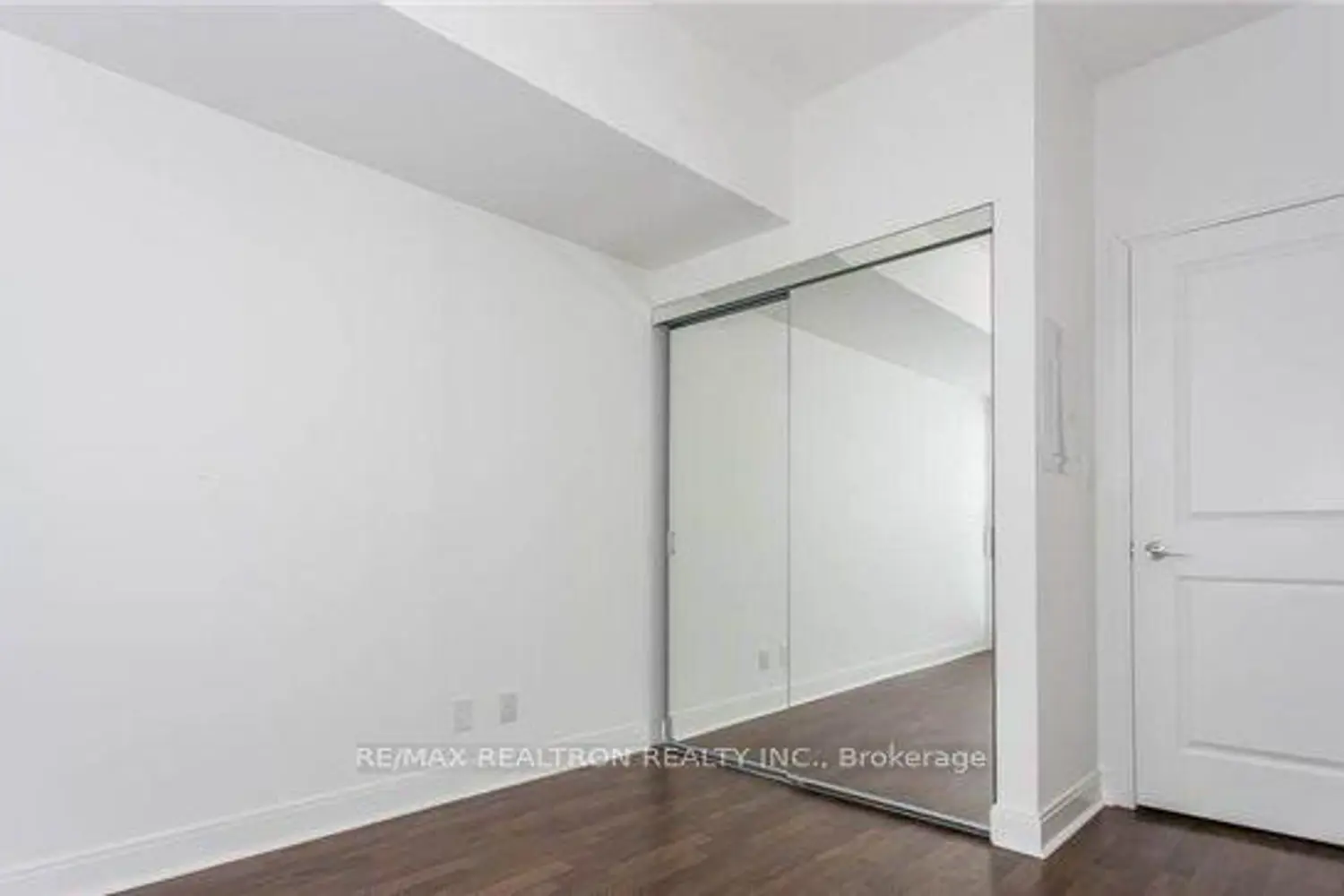 Additional image 7 of 60 Absolute Avenue 1502