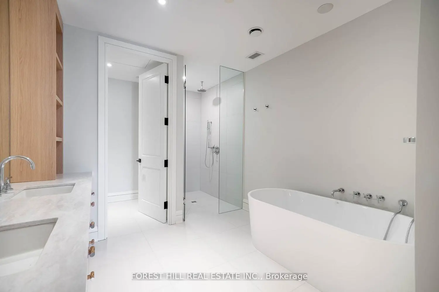 Additional image 13 of 2010 Bathurst Street 6A