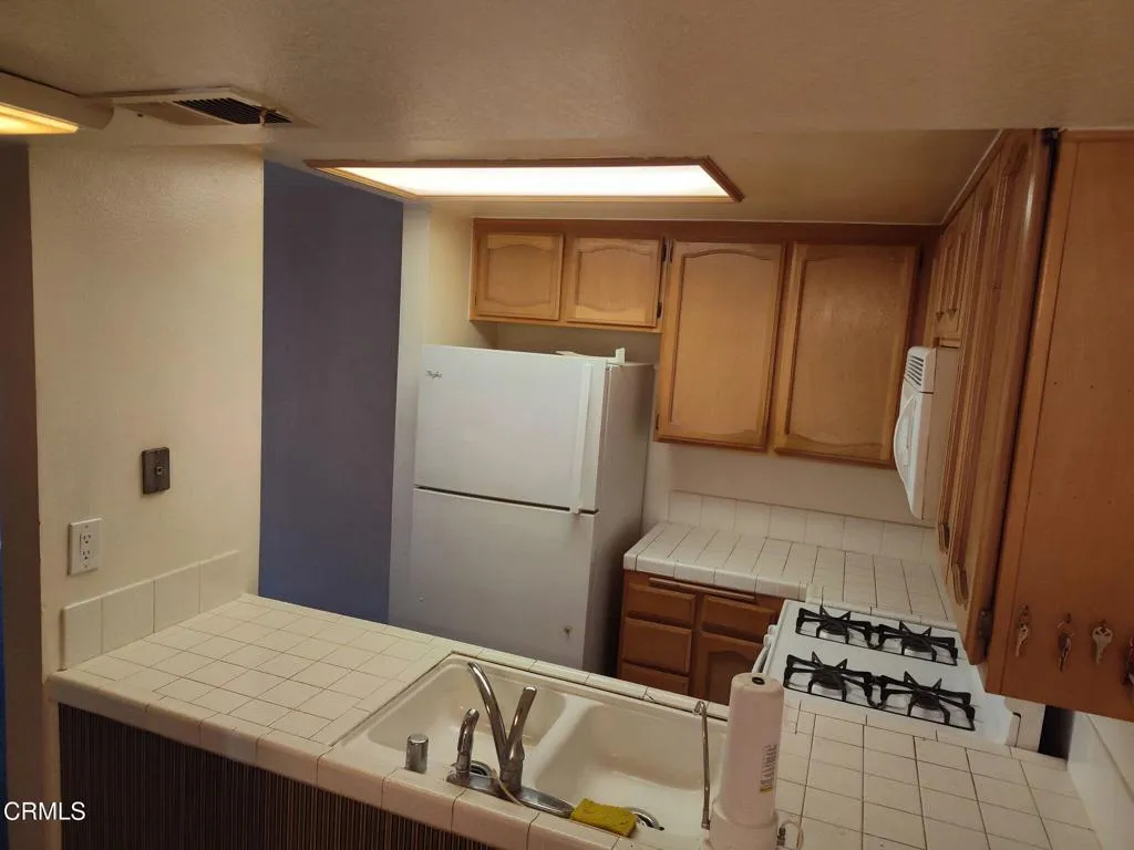 1840 E Avenue J2 apt 7, Lancaster, CA 93535 photo 5