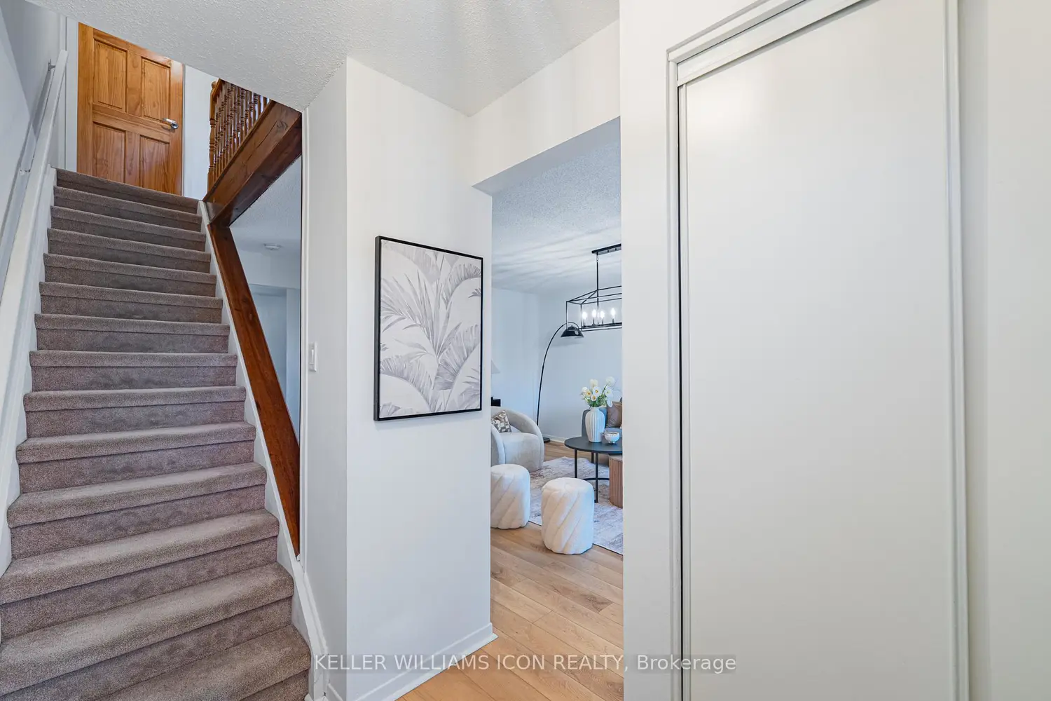 968 Meadowlands Drive