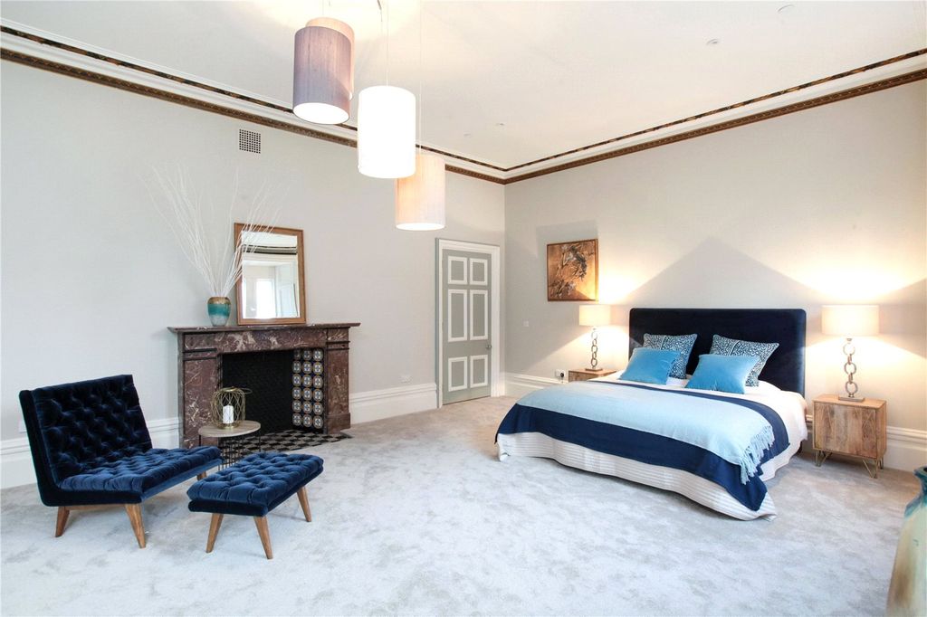 Additional image 10 of 3 bed flat for saleStratton House, 59-60 High West Street, Dorchester, Dorset DT1