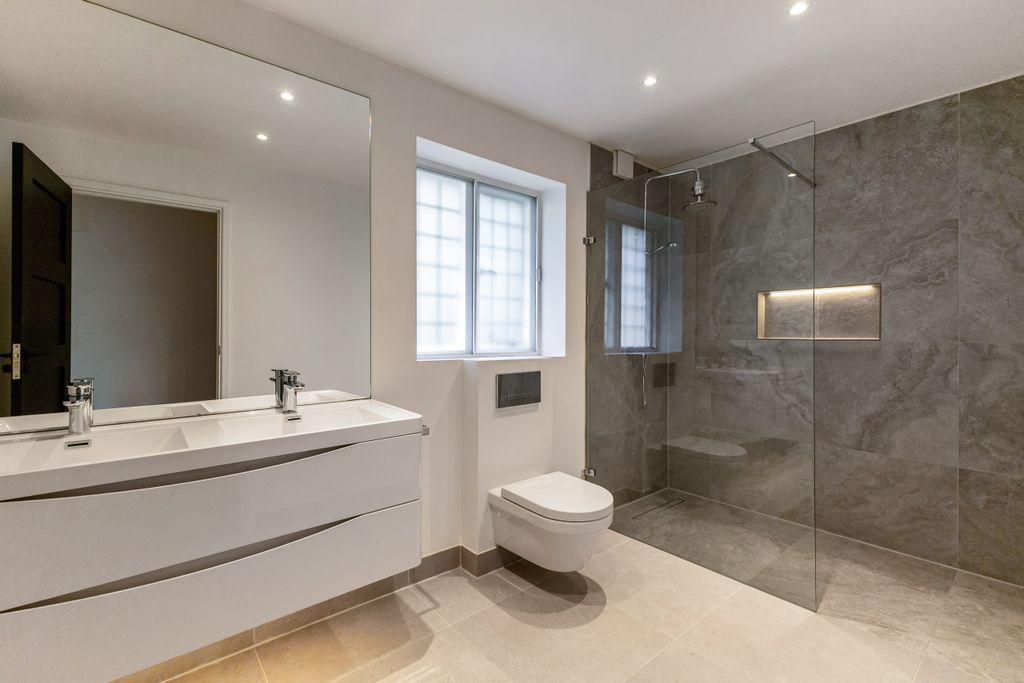 Additional image 15 of 4 bed detached house for sale1 College Avenue, Epsom KT17