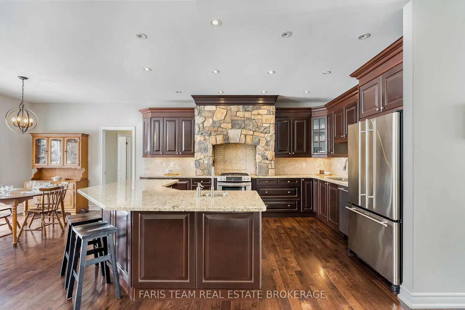 30 Fisher Drive photo 2