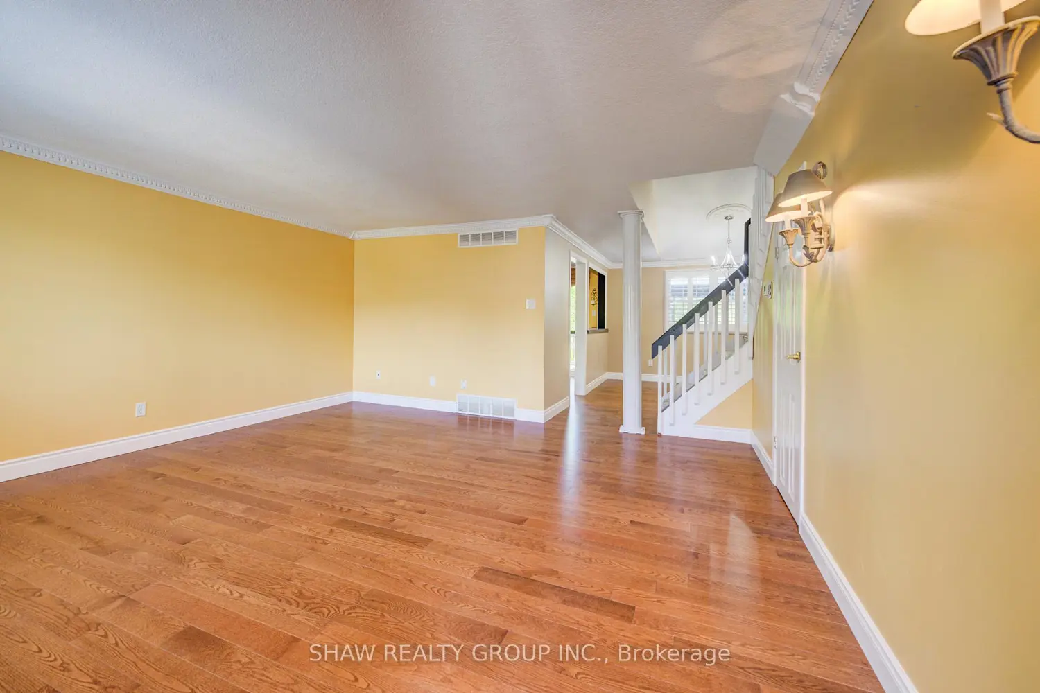 70 Frobisher Court photo 5