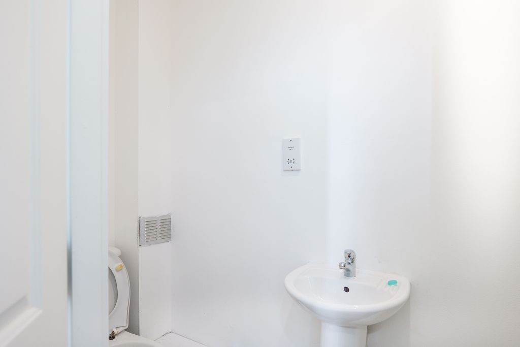Additional image 11 of 2 bed flat for saleCambridge Road, Ellesmere Port CH65