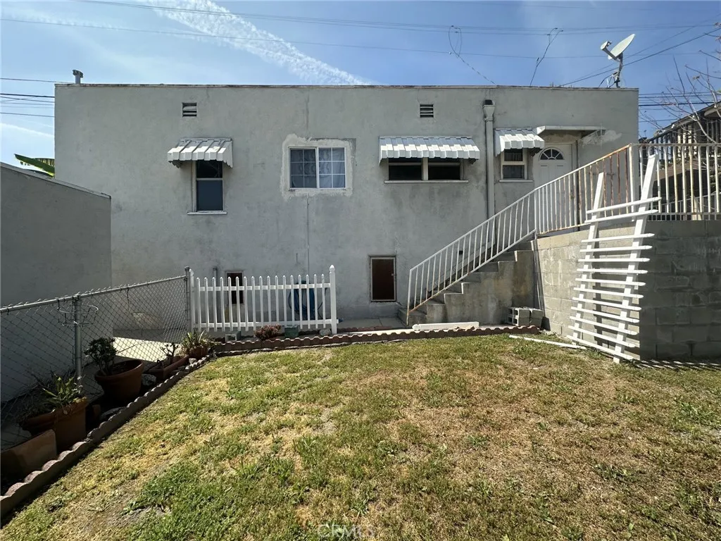 215 S Meridian Ave, Alhambra, CA 91801