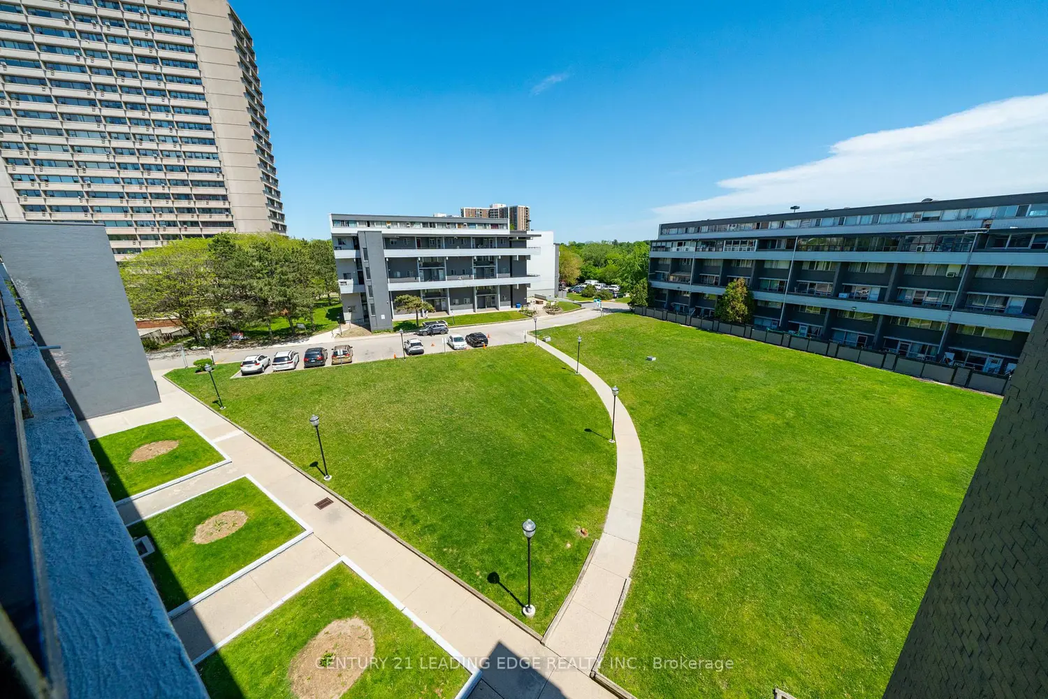 Additional image 6 of 55 Sunny Glenway 307