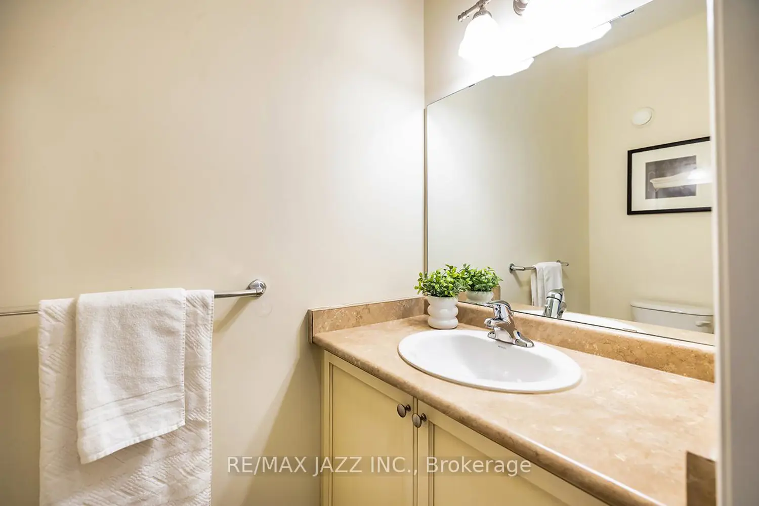 892 Barbados Street photo 2