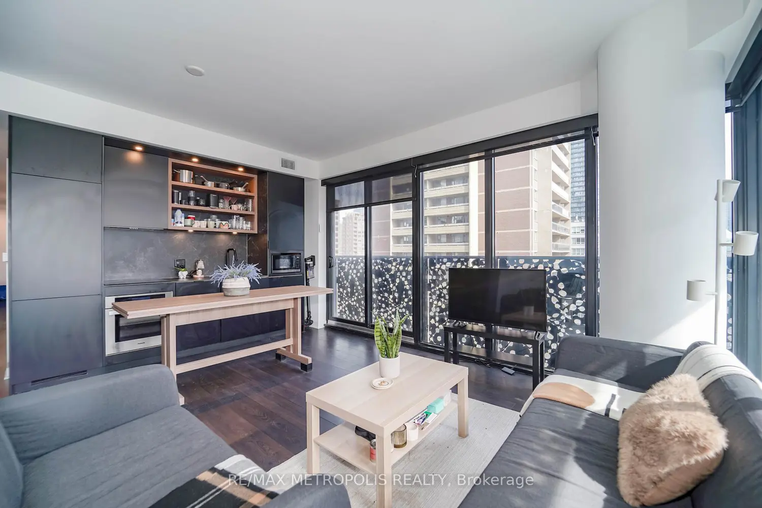Additional image 16 of 55 Charles Street 1203