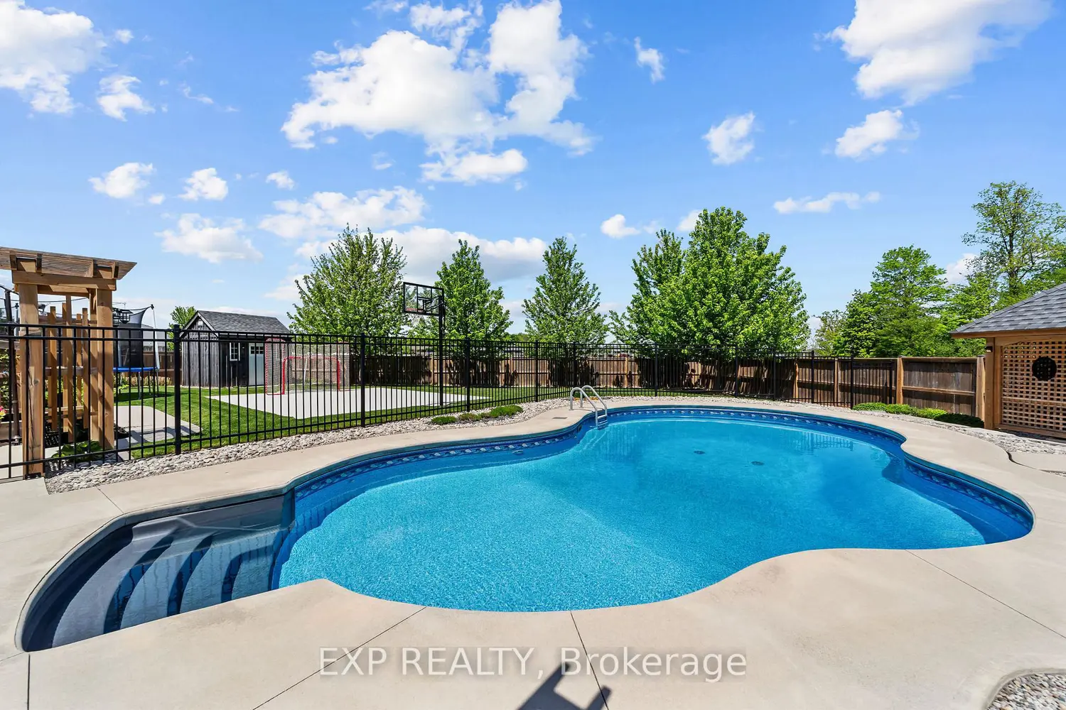 26 Carolina Crescent photo 2