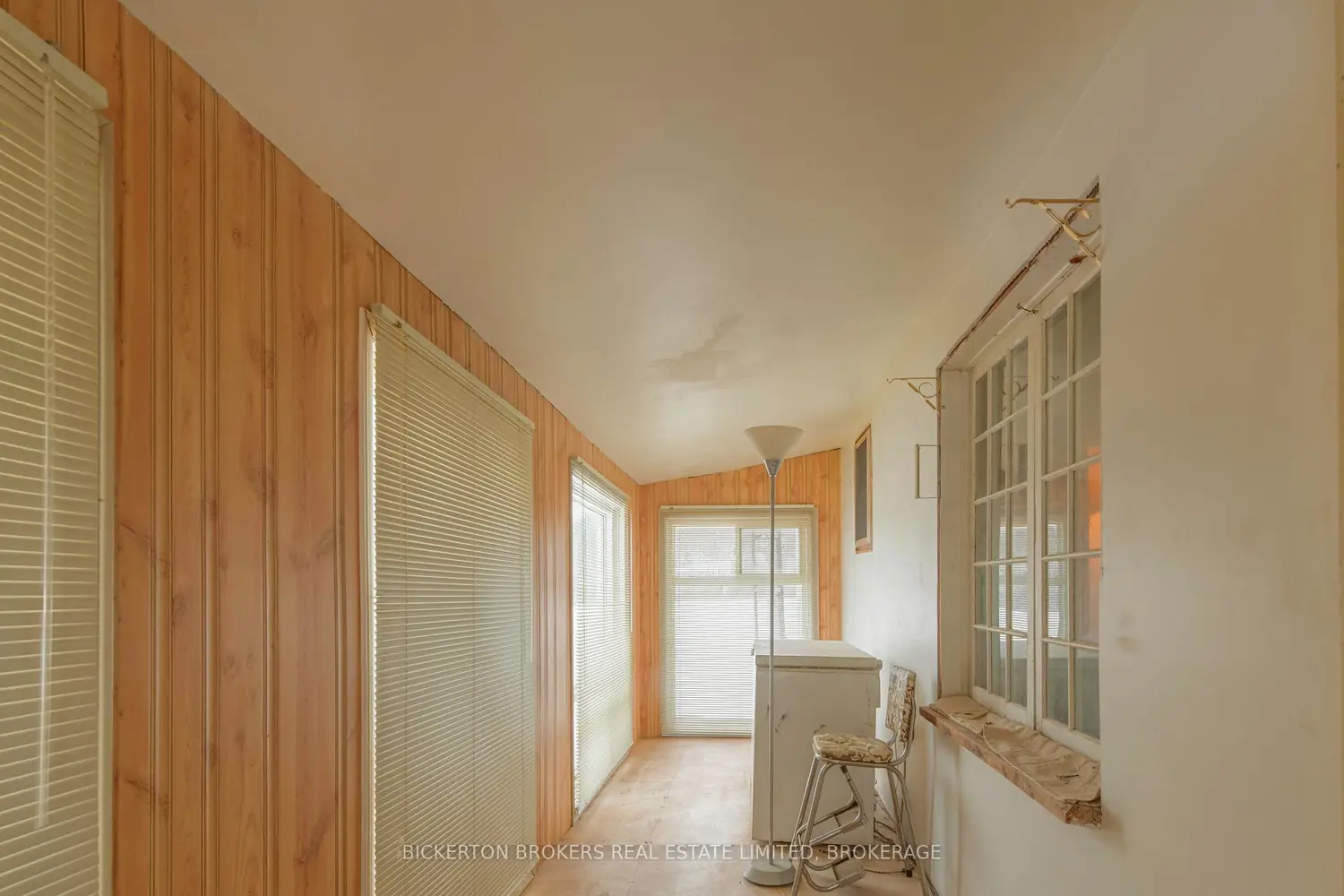Additional image 10 of 798 Russell Road