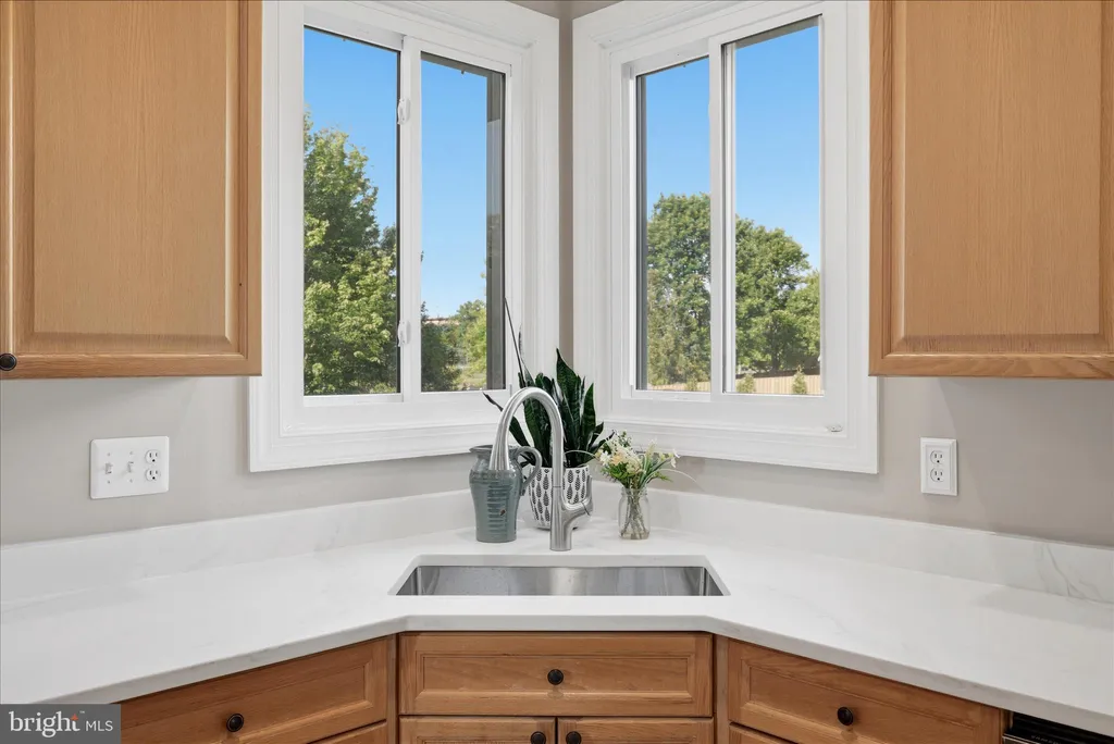 Additional image 19 of 301 Shiloh Place SE, Leesburg, VA 20175