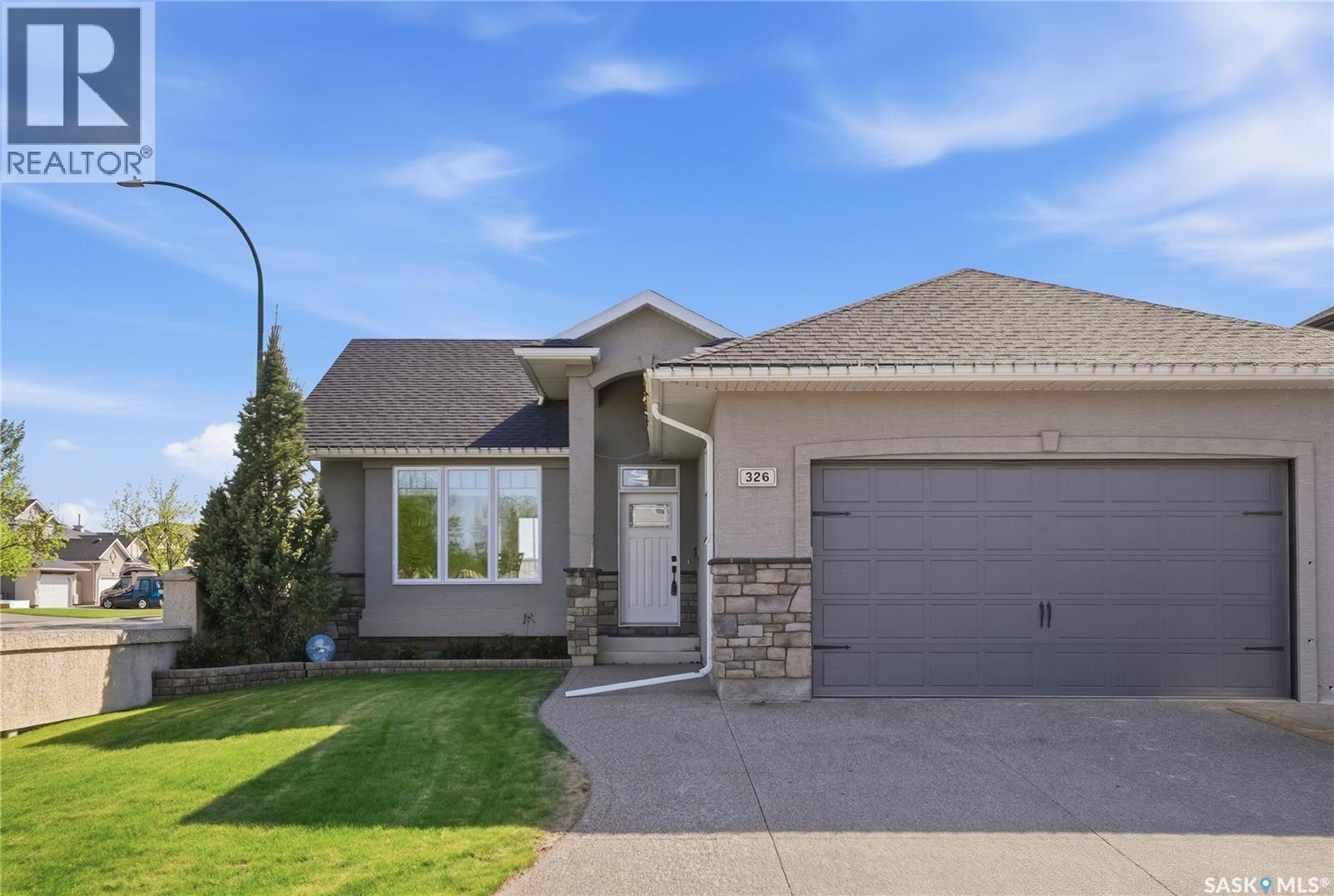 326 Horlick CRESCENT