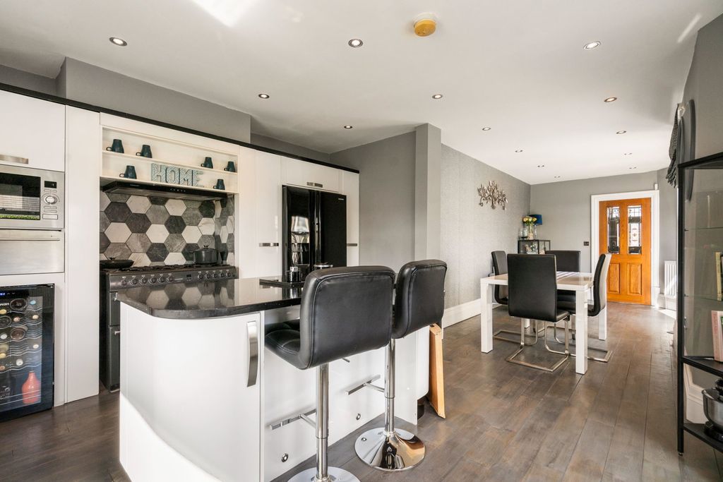 Additional image 15 of 3 bed semi-detached house for sale63 Victoria Road, Elland HX5