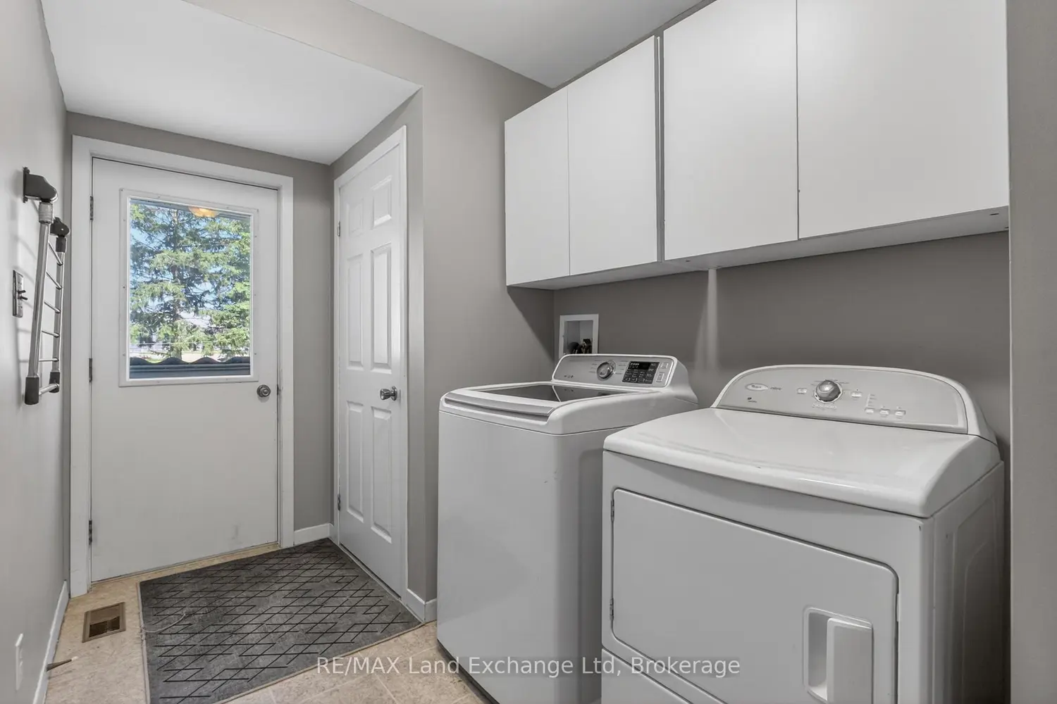 Additional image 9 of 696 Josephine Street