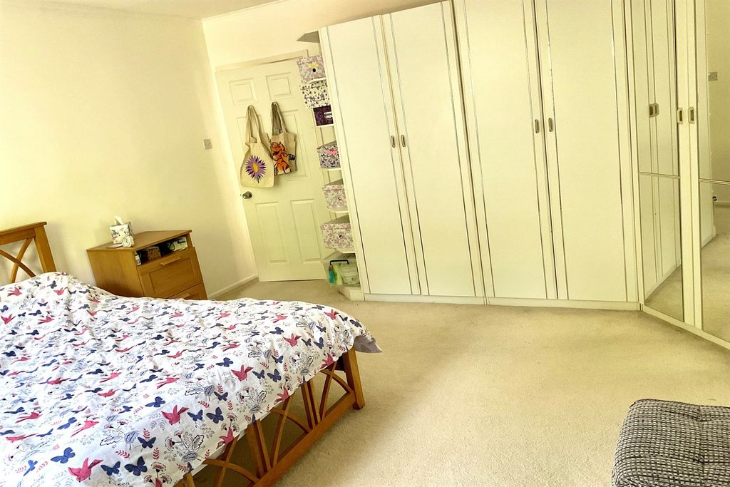 Additional image 10 of 2 bed flat for saleRedlands Court, London Road, River, Dover CT17