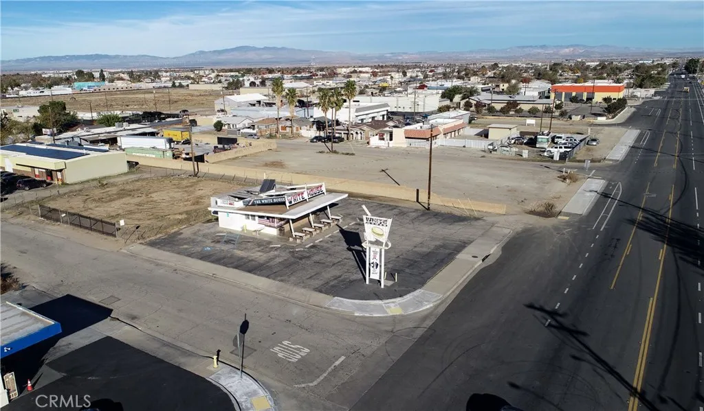 44431 Division St, Lancaster, CA 93535 photo 5