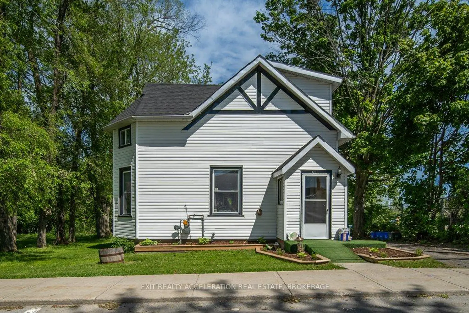 349 Stanley Street
