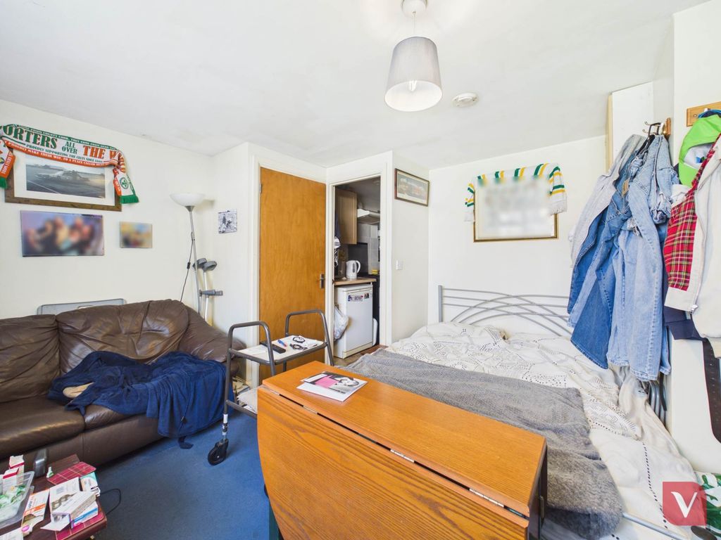 Additional image 9 of 8 bed detached house for saleHigh Street South, Dunstable LU6