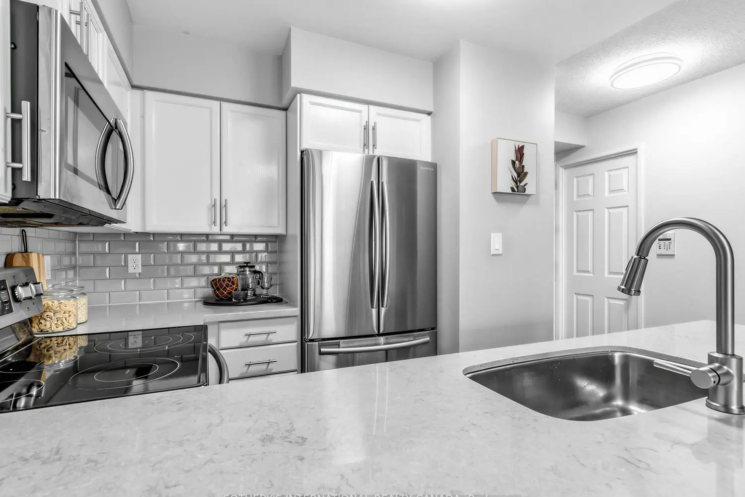 Additional image 7 of 225 Merton Street 307