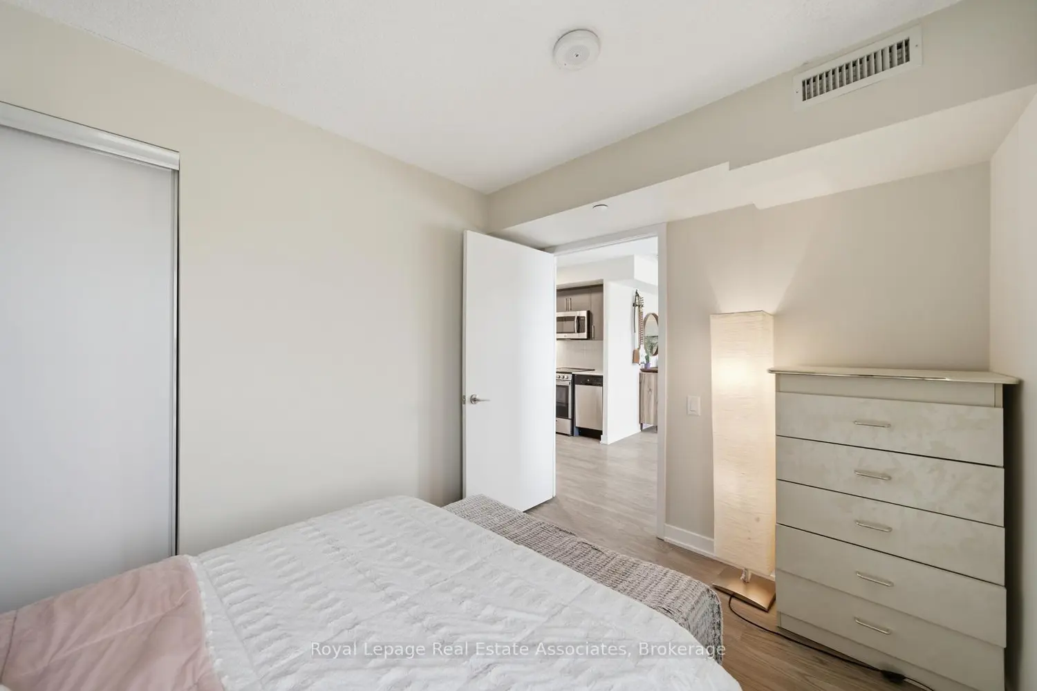 Additional image 7 of 38 Monte Kwinter Court 807
