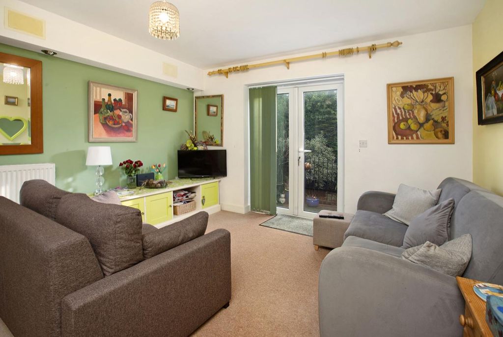 Additional image 3 of 2 bed flat for saleEast Cliff Road, Dawlish EX7