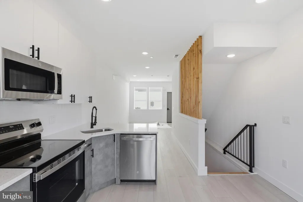 Additional image 2 of 1023 W Orleans Street, Philadelphia, PA 19133