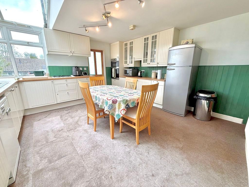 Additional image 9 of 4 bed semi-detached house for saleKirby Road, Dunstable LU6