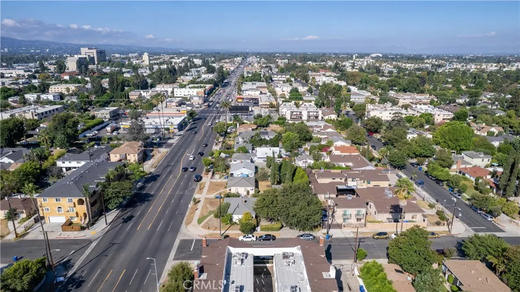 14005 Victory Boulevard, Van Nuys, CA 91401 photo 5
