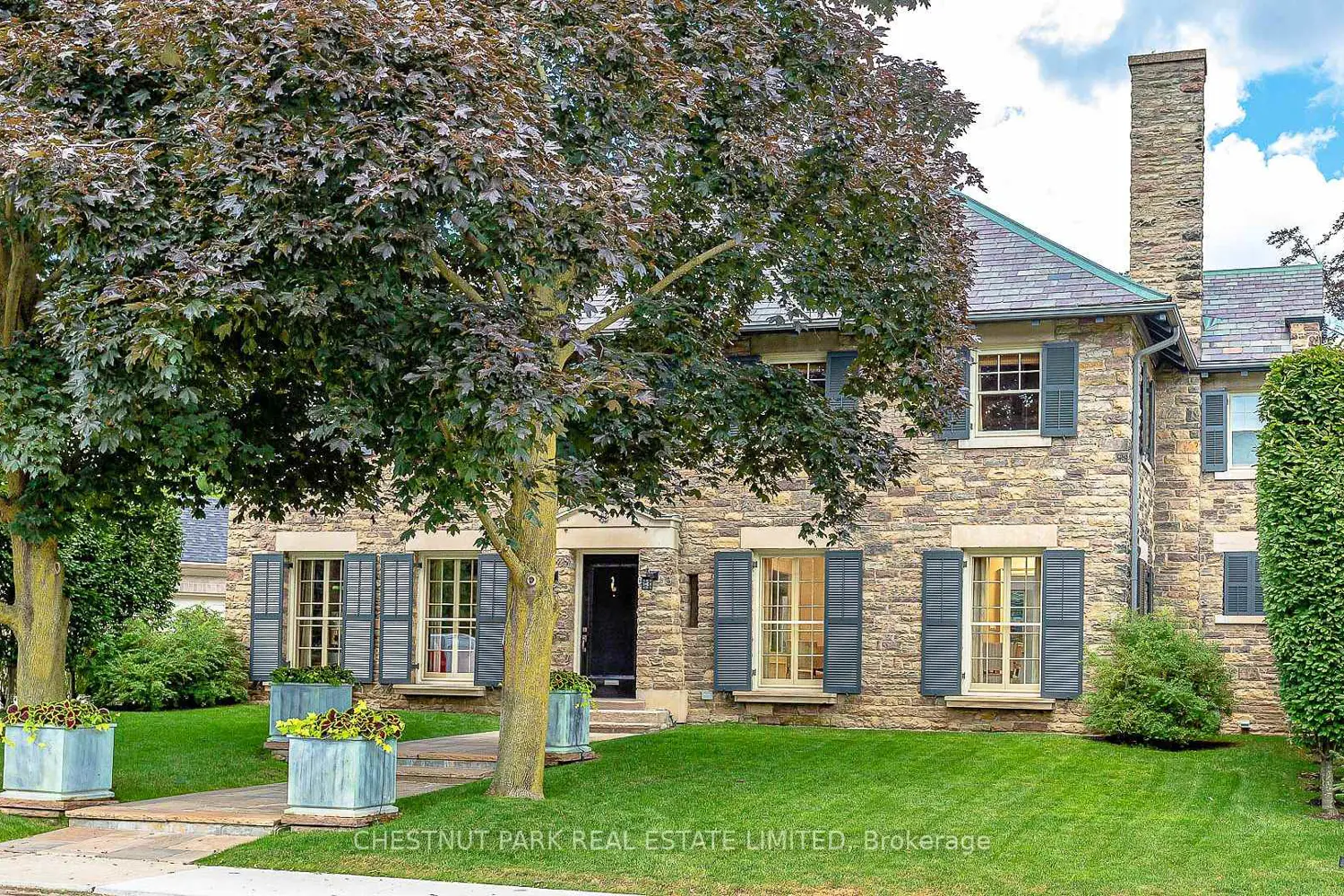 42 Lytton Boulevard