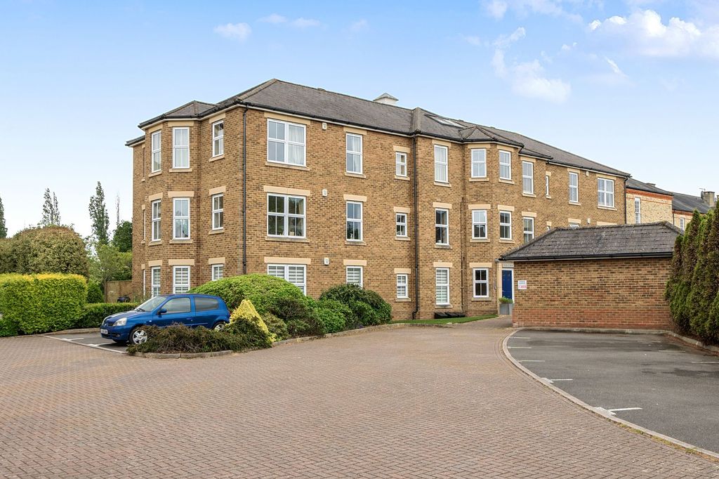 Additional image 20 of 3 bed flat for saleHorton Crescent, Epsom KT19