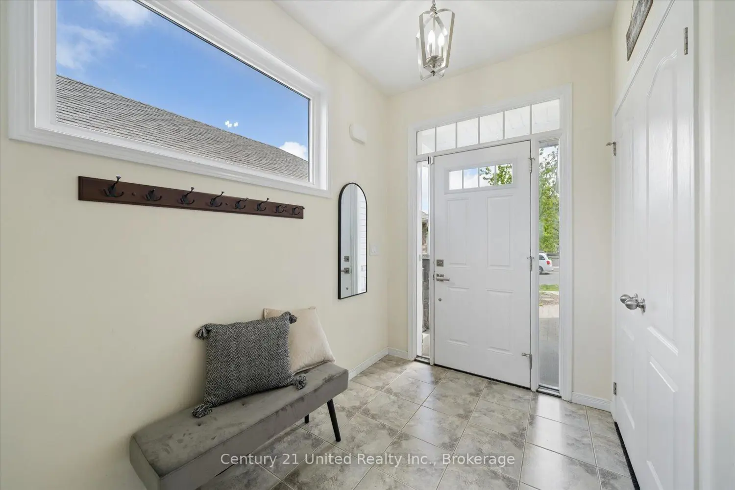 425 Florence Drive photo 3