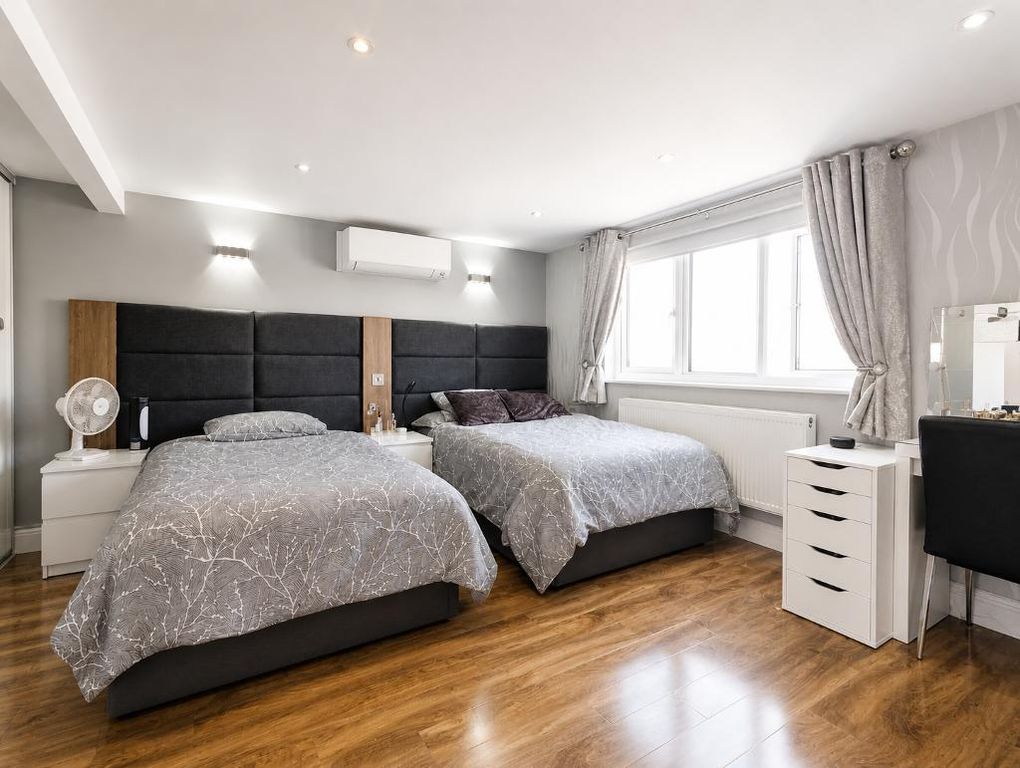 Additional image 22 of 7 bed detached house for saleEdgwarebury Lane, Edgware, London HA8