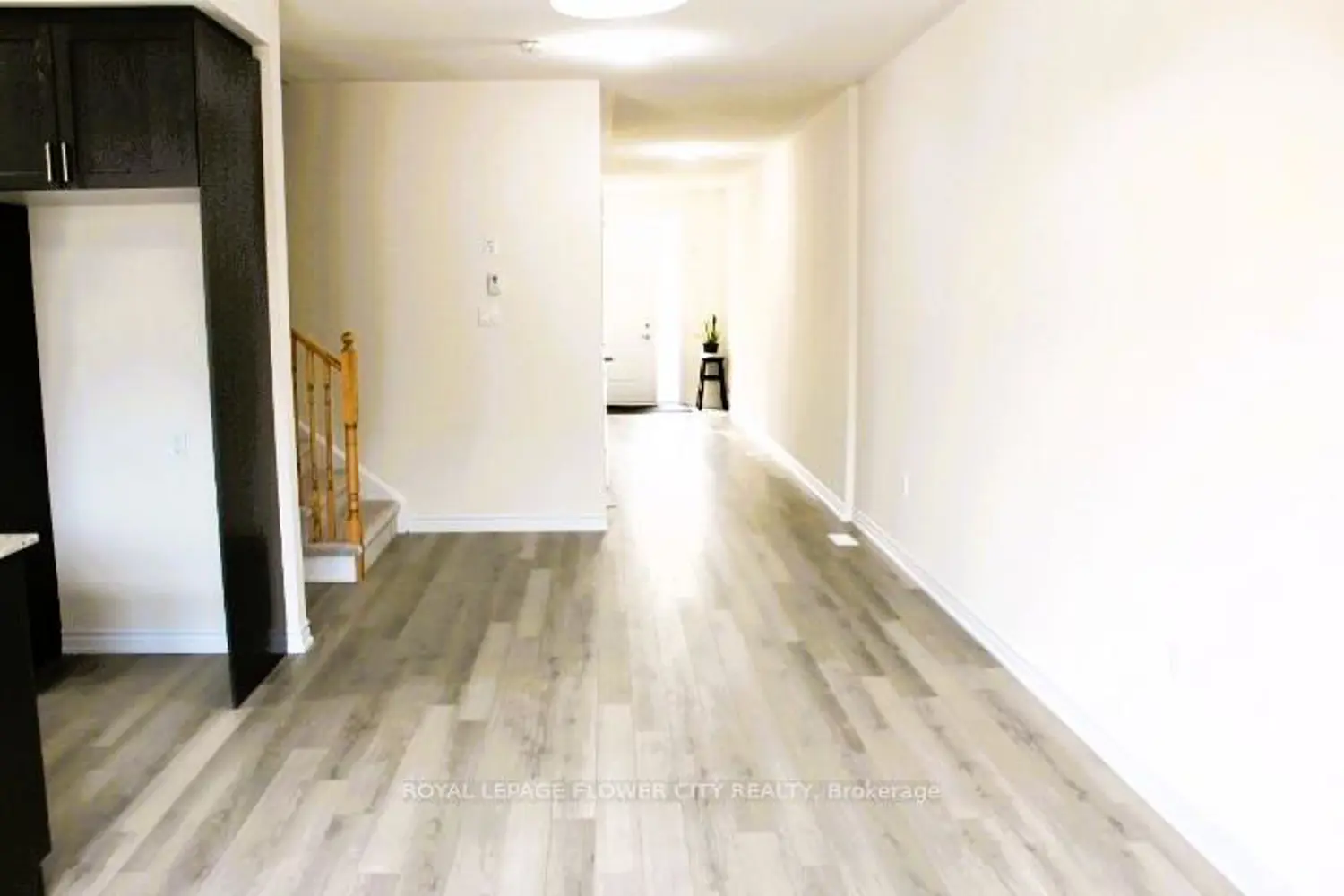 127 Gear Avenue photo 2
