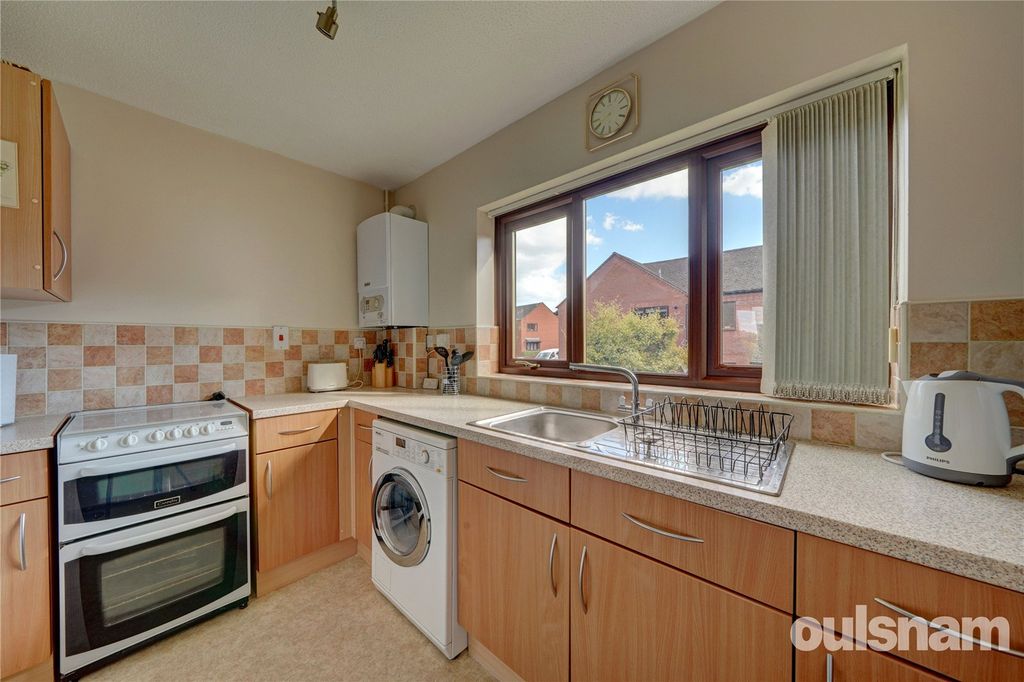 Additional image 6 of 2 bed maisonette for saleSt. Georges Crescent, Droitwich, Worcestershire WR9