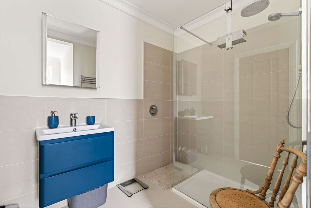 Additional image 21 of 6 bed detached house for saleWalkfield Drive, Epsom KT18