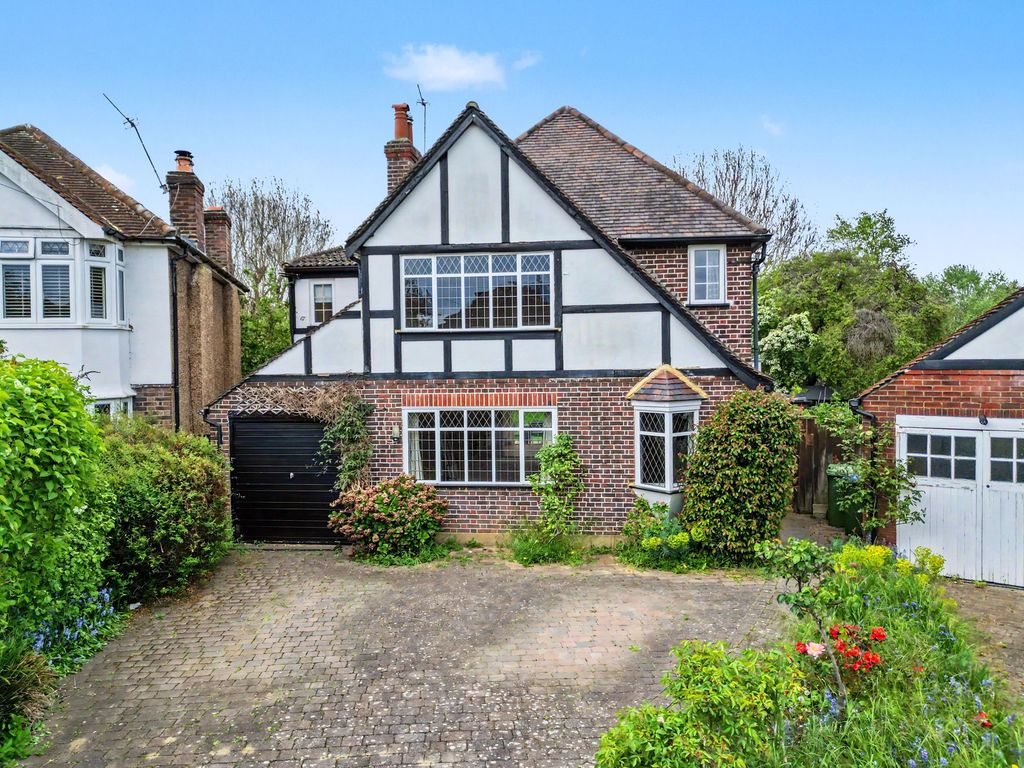 4 bed detached house for saleEmber Farm Way, East Molesey KT8