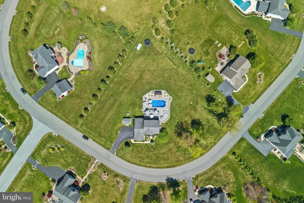 2255 Redwood Drive, Slatington, PA 18080