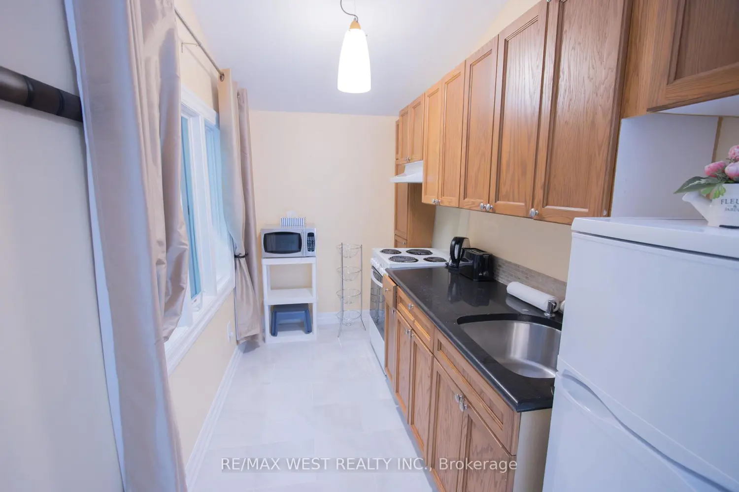 Additional image 18 of 1158 Lorne Lane