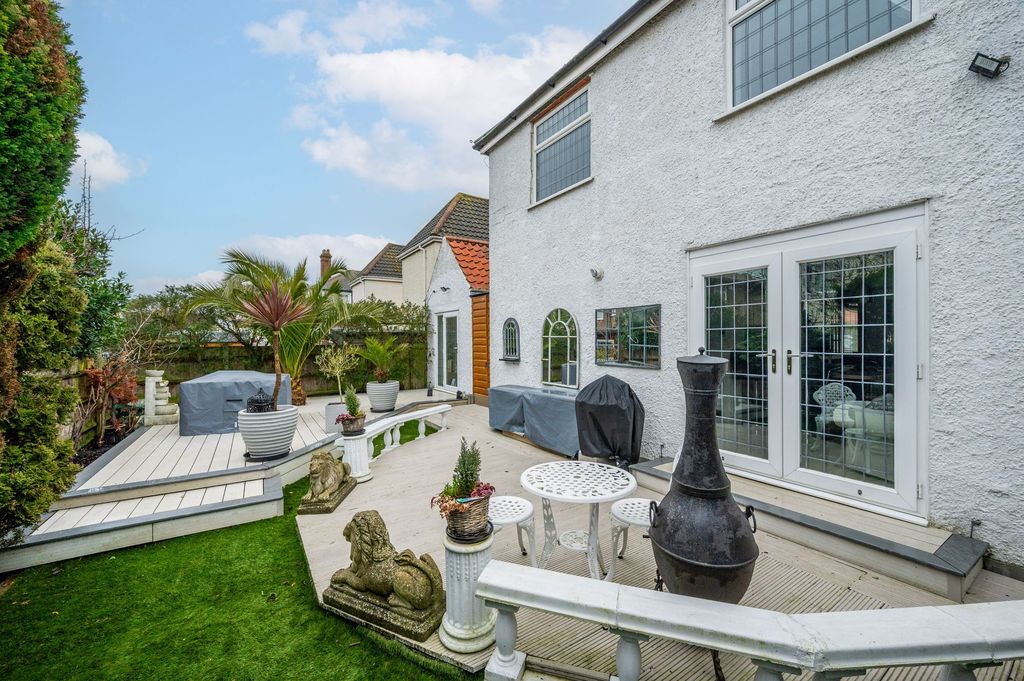 Additional image 16 of 3 bed detached house for saleBalmoral Avenue, Great Yarmouth NR30