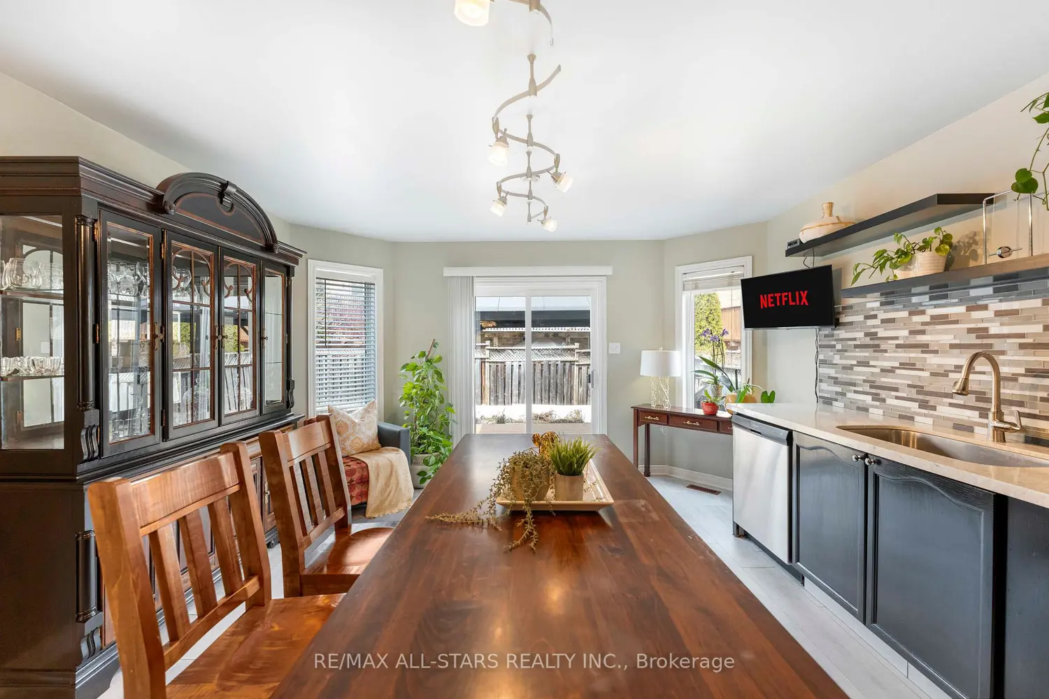 18 Reddenhurst Crescent