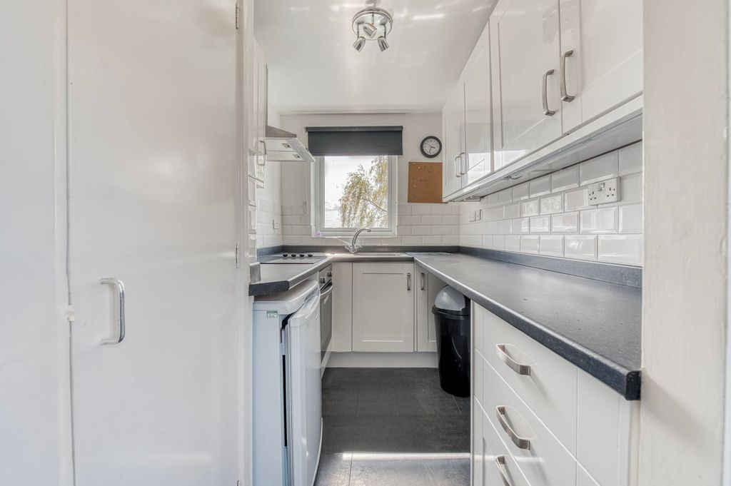 Studio for saleFisher Road, Diss IP22 photo 3