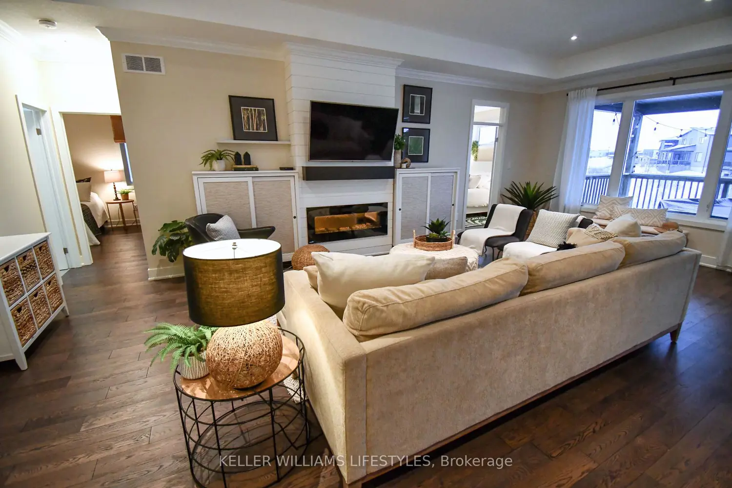 1934 Wateroak Drive photo 3