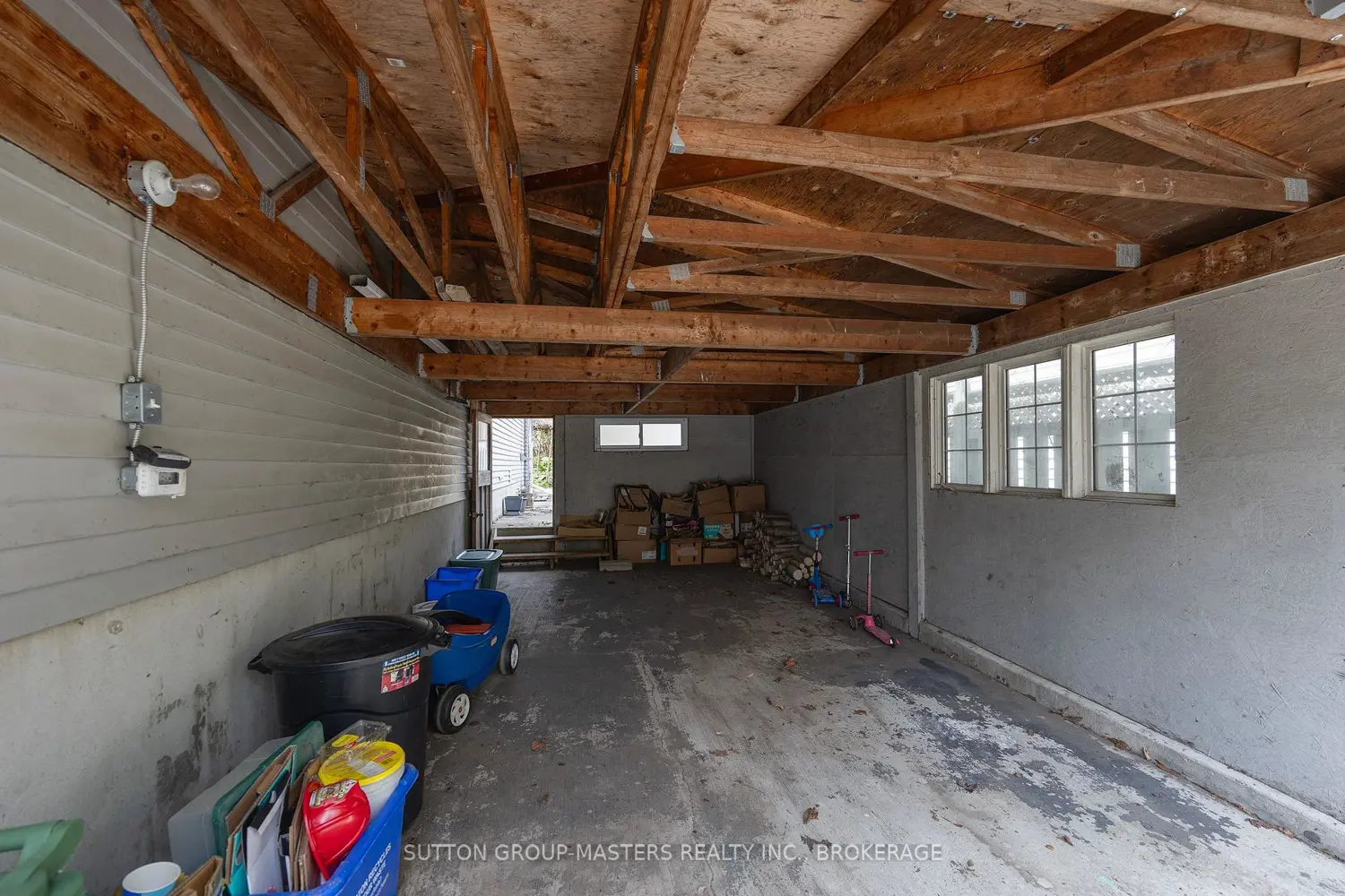 119 Dauphin Avenue photo 3