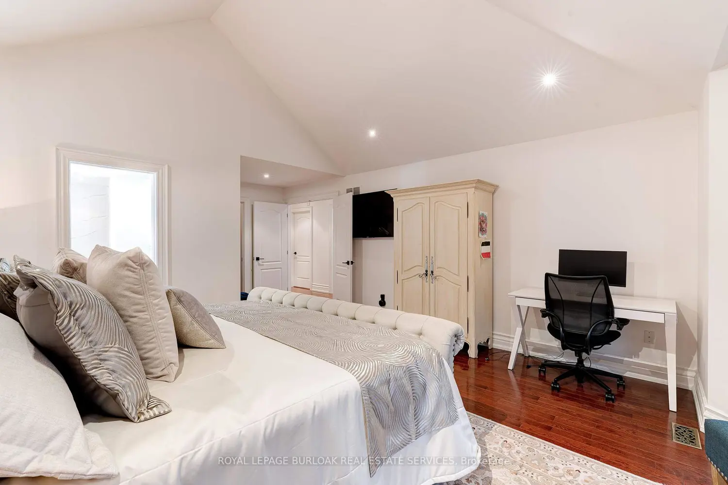 Additional image 11 of 2214 Hampstead Road