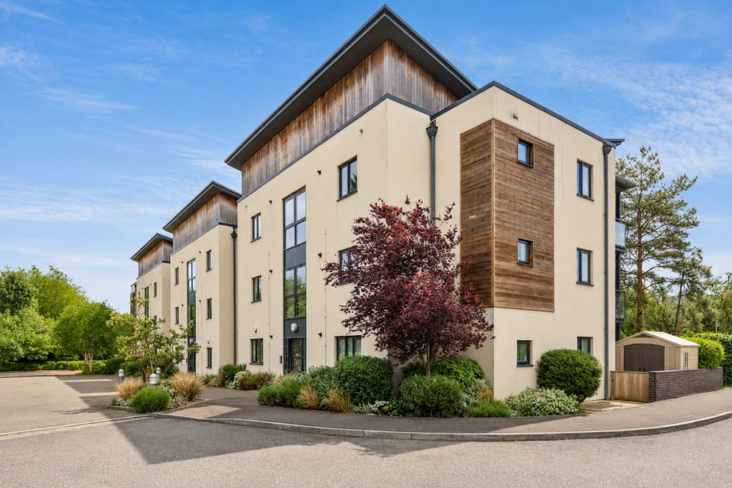 2 bed flat for sale12 Stickley Court, Faringdon SN7
