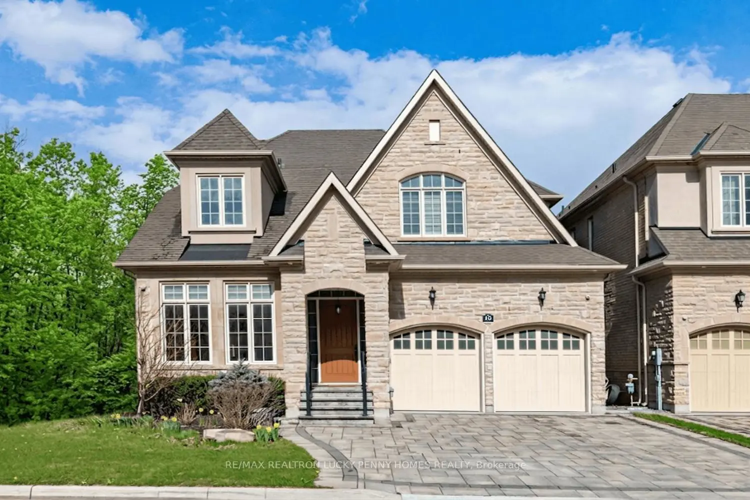 15 Tralee Court
