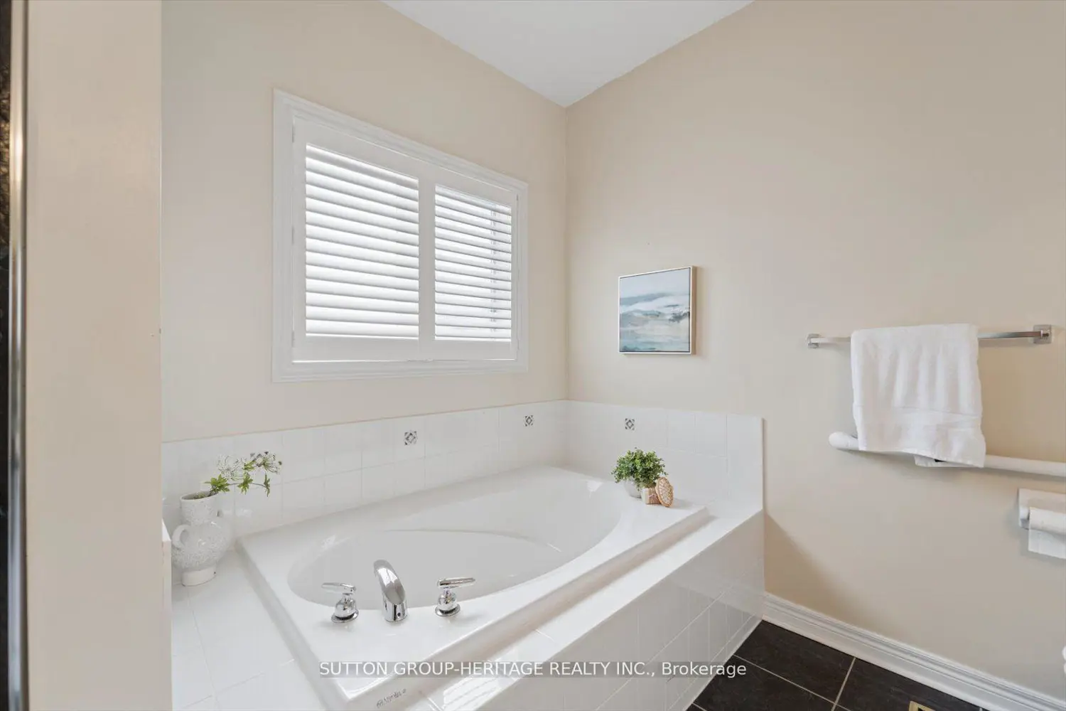 Additional image 8 of 1886 Pine Grove Avenue