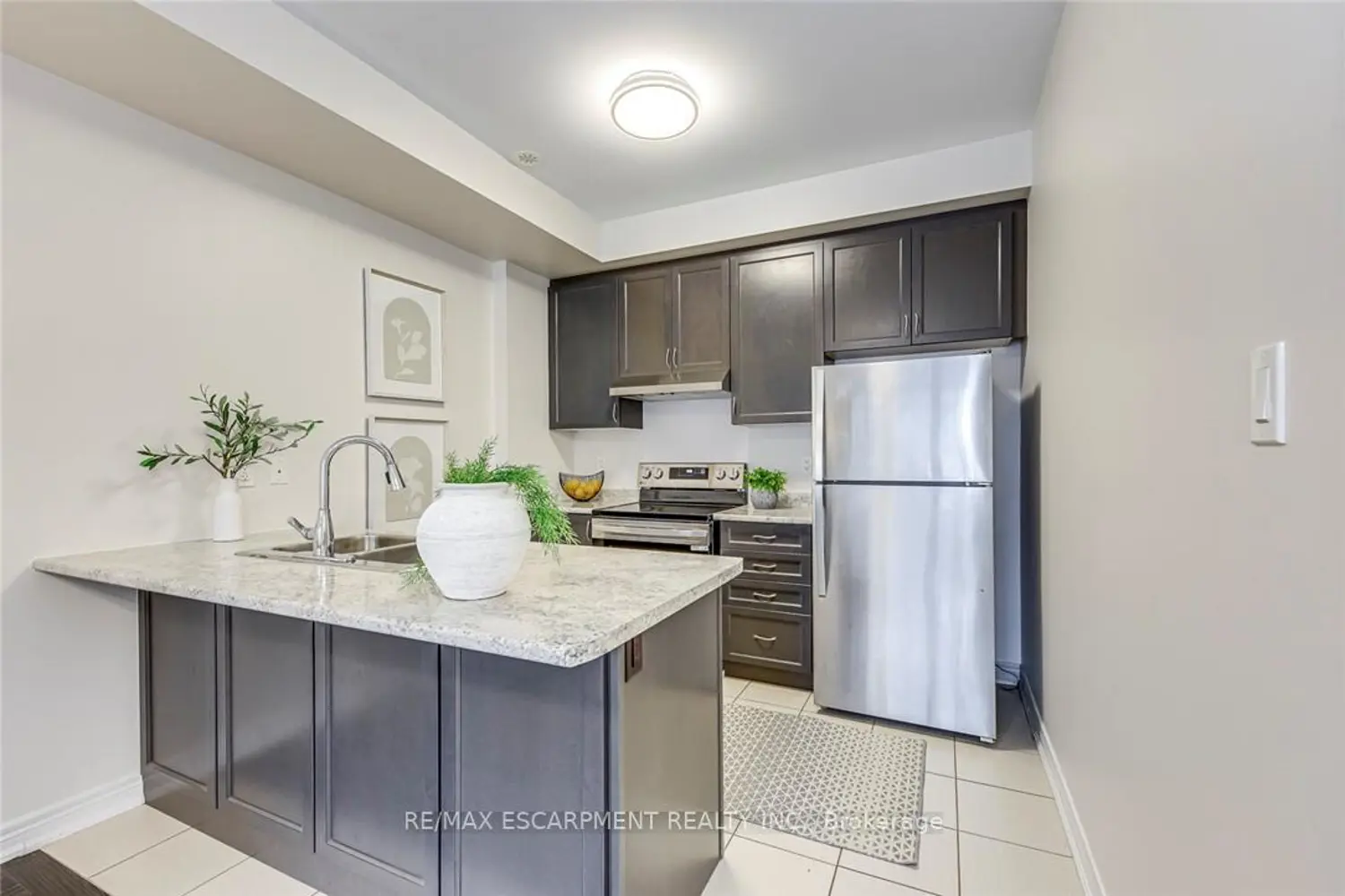 Additional image 6 of 2435 Greenwich Drive 74