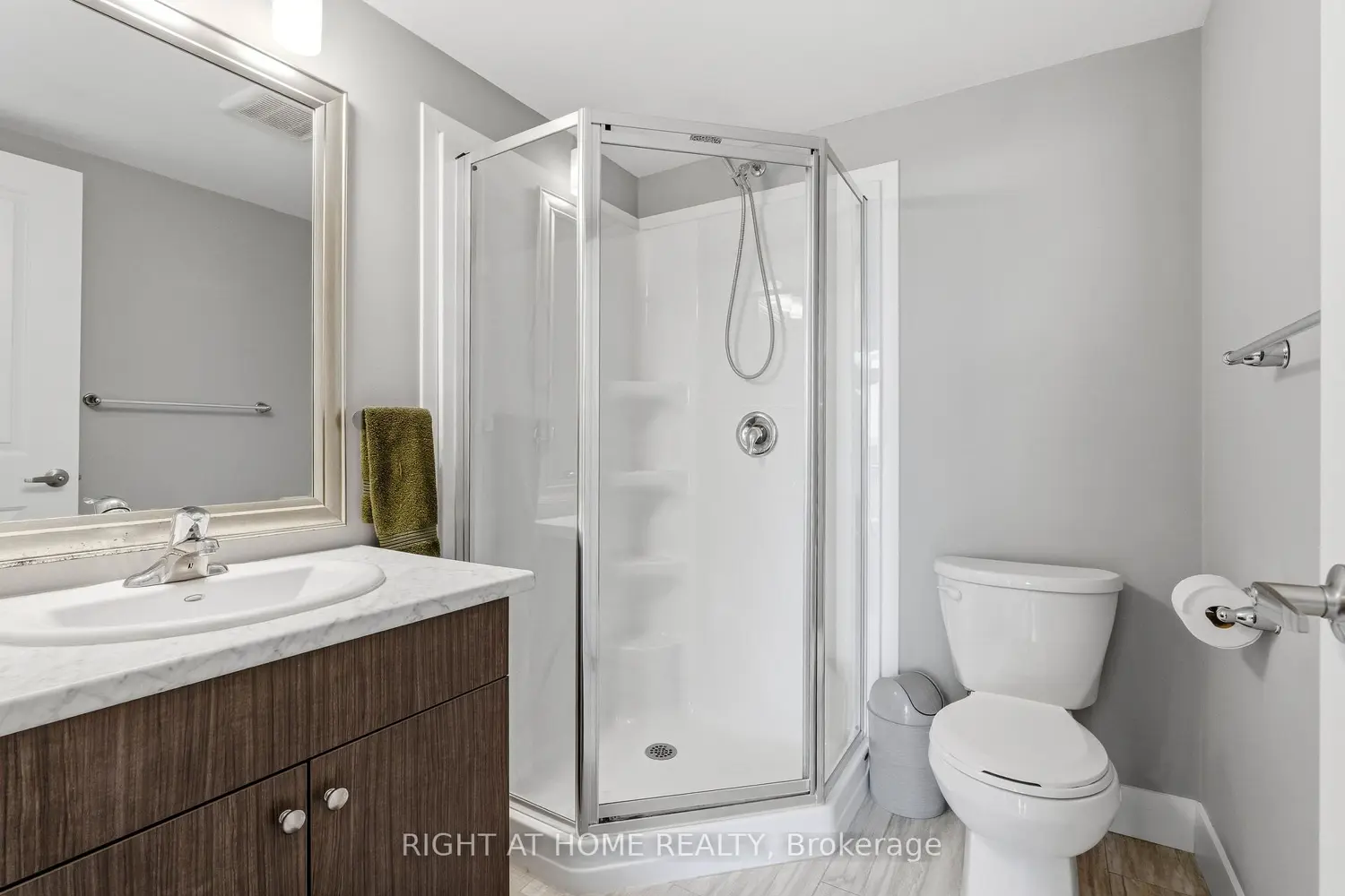 2060 Meadowgate Boulevard 10 photo 5